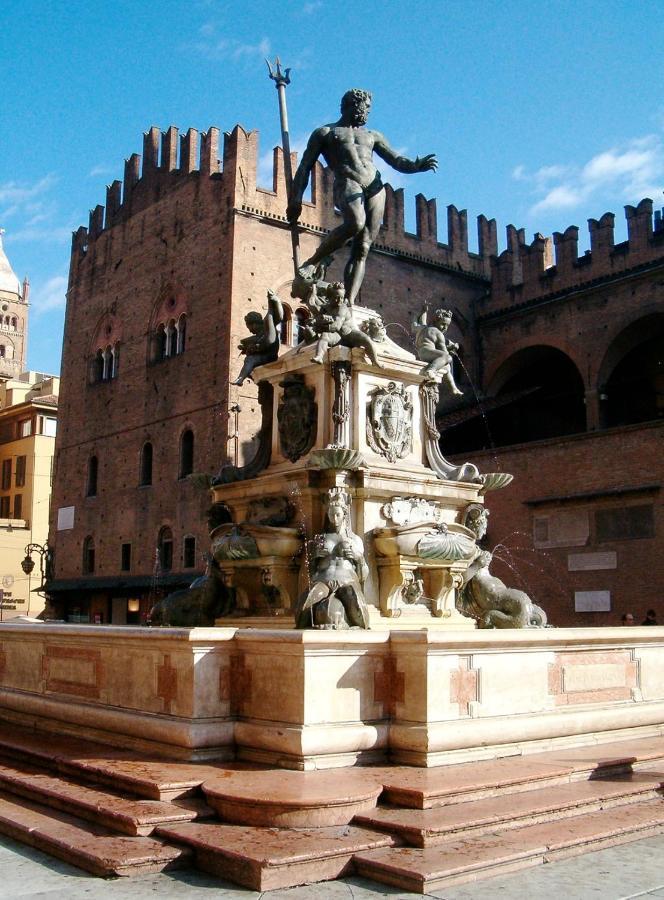 Business Suite Bologna Exterior photo